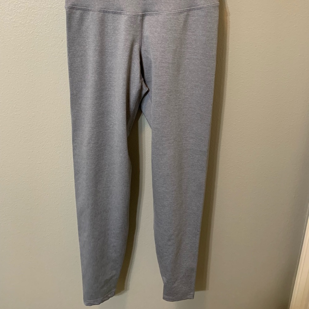 gray leggings